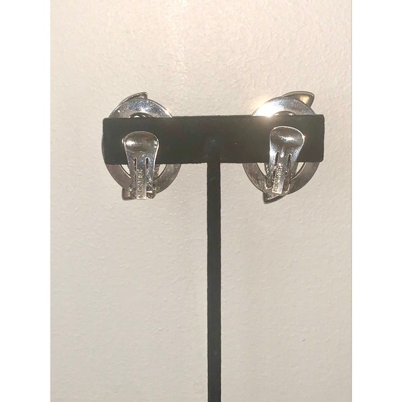 Vintage Silver Signed Kramer Clip On Earrings EUC - Picture 5 of 5